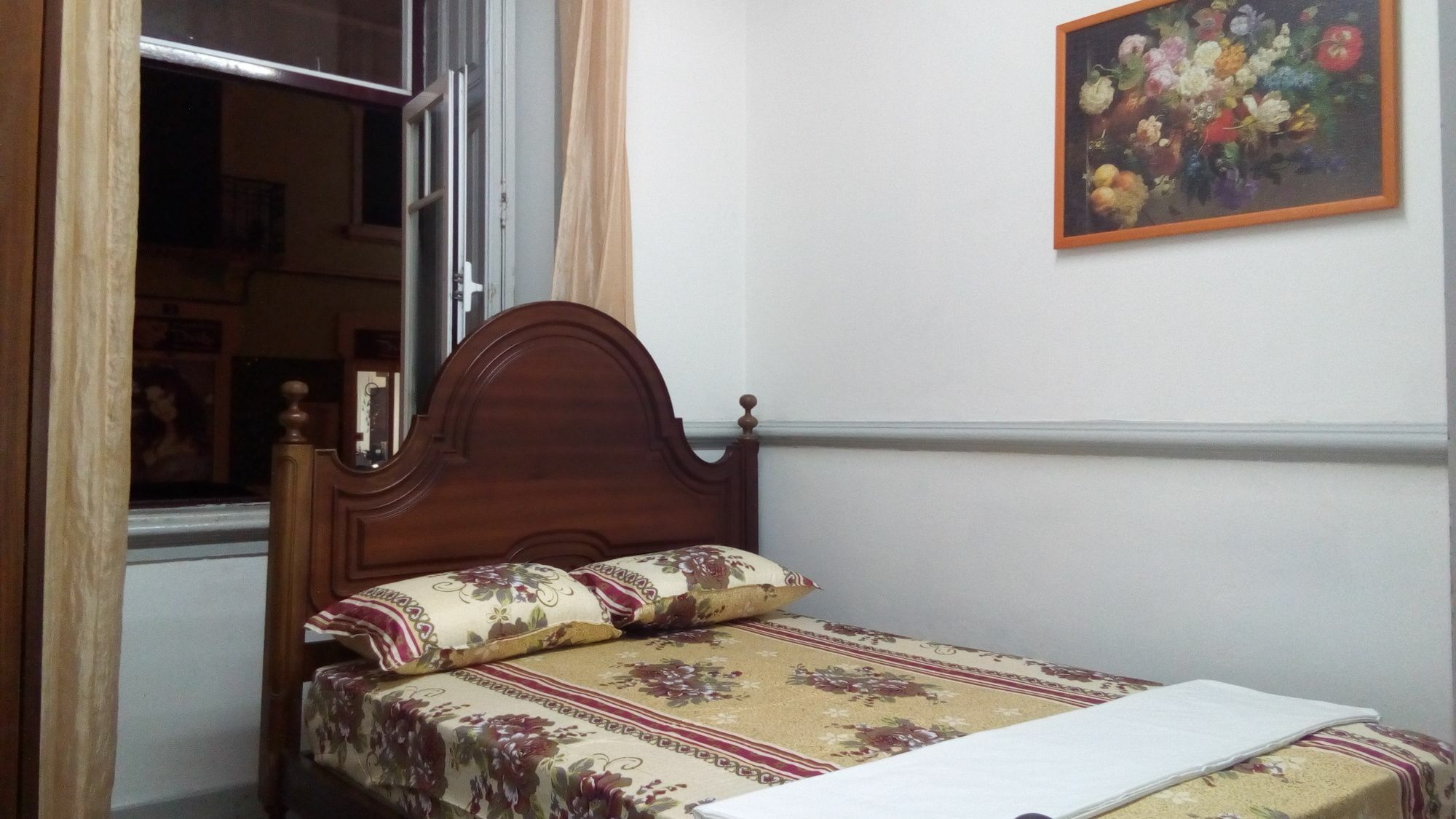 Midtown Guest House Lissabon Buitenkant foto