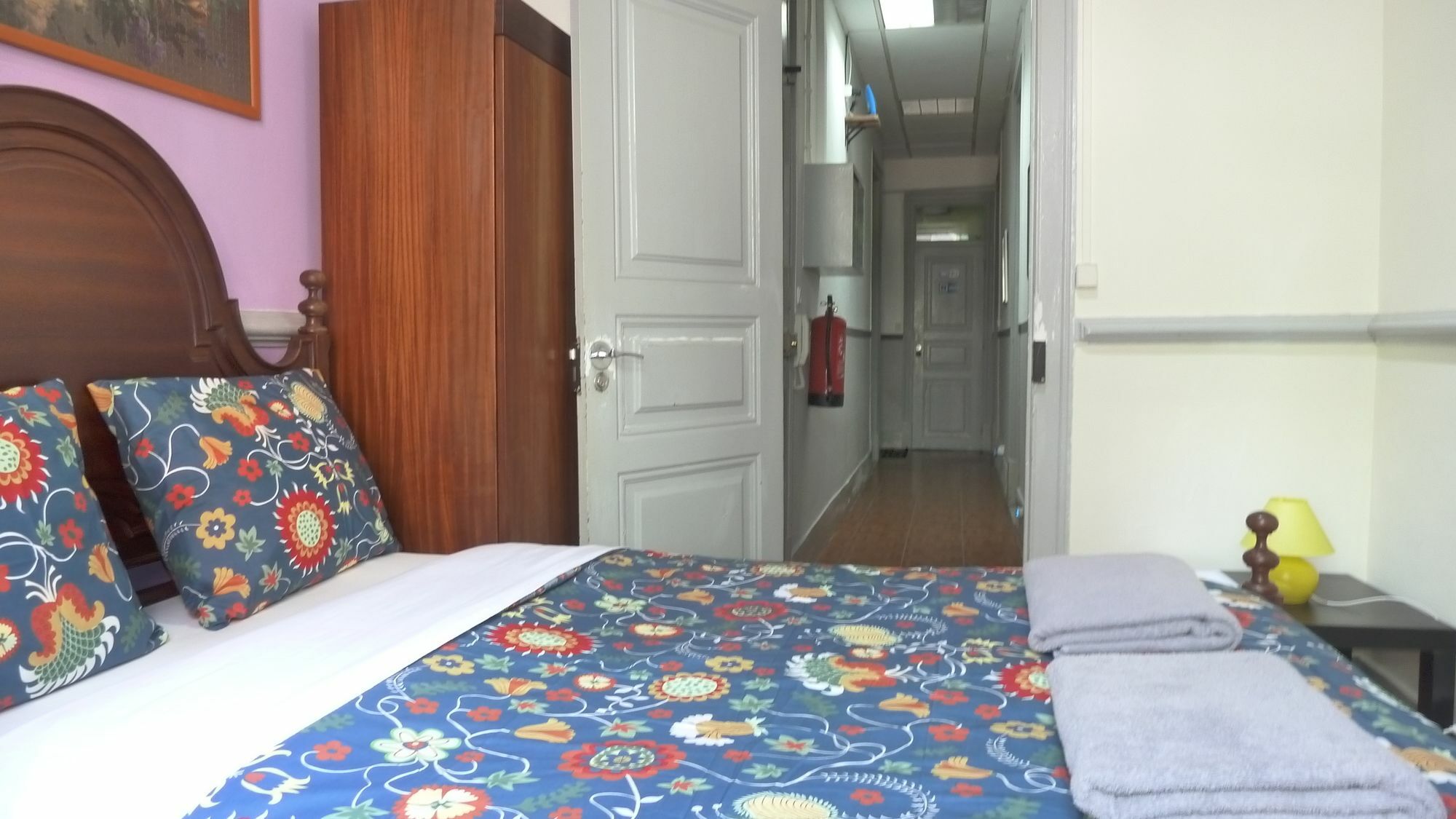 Midtown Guest House Lissabon Buitenkant foto